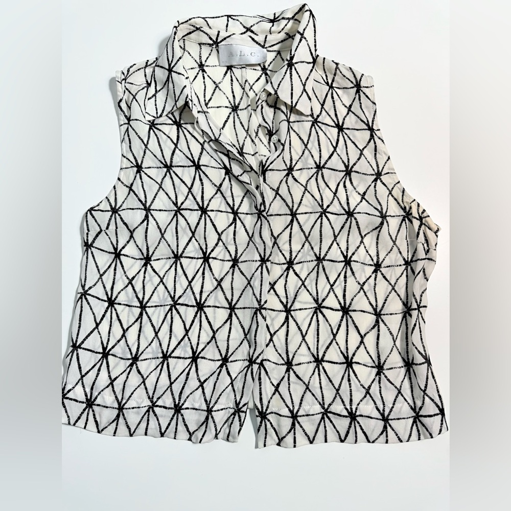 A.L.C. Sleeveless Silk Blouse Black White Geometric Print Size S Modern Chic